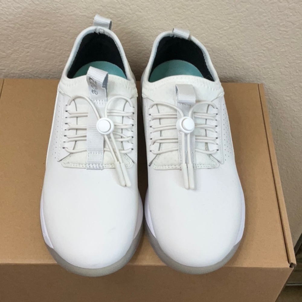 Women's Clove Brilliant White Sneakers - Picture 6 of 9